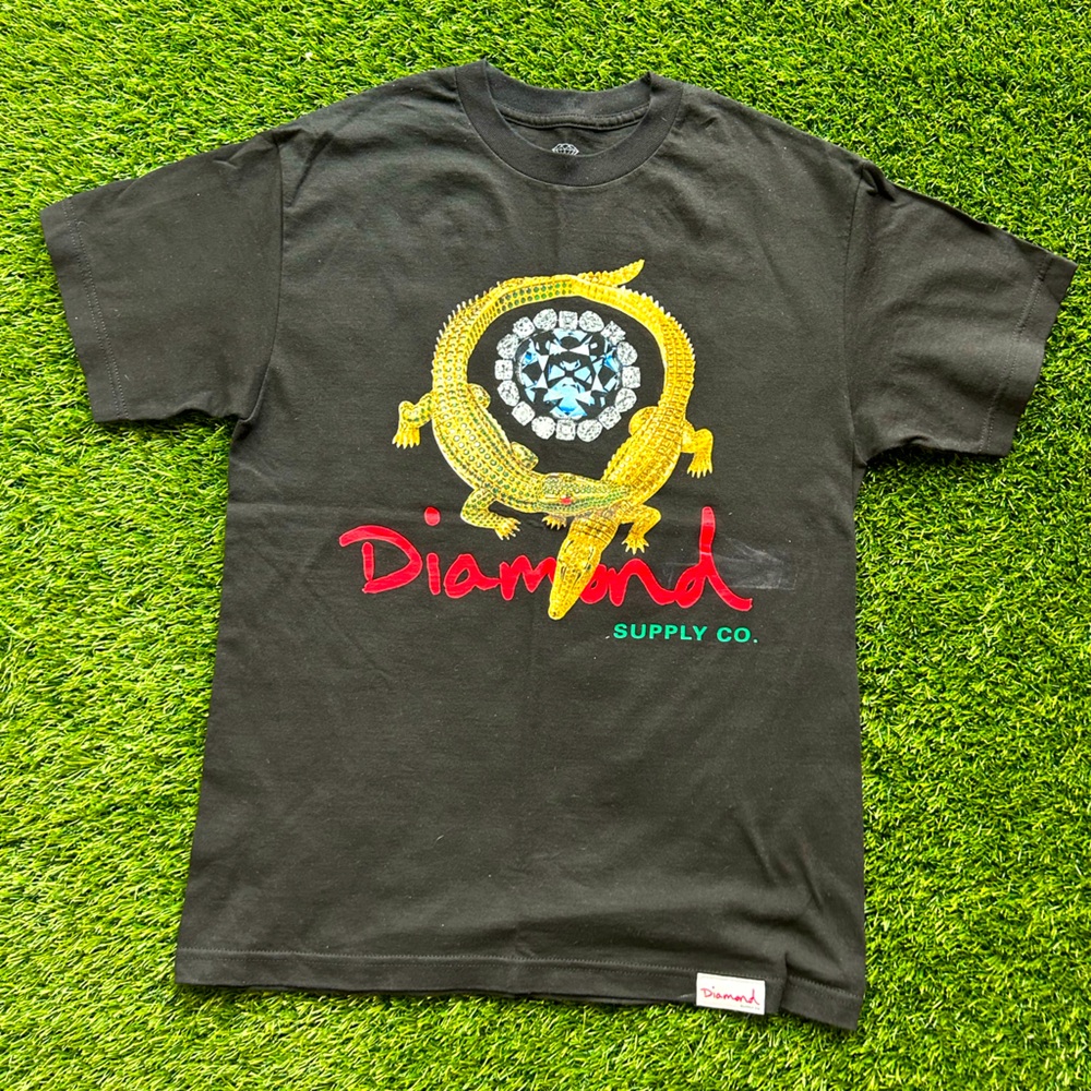 Diamond supply
Black red gold green
Medium
